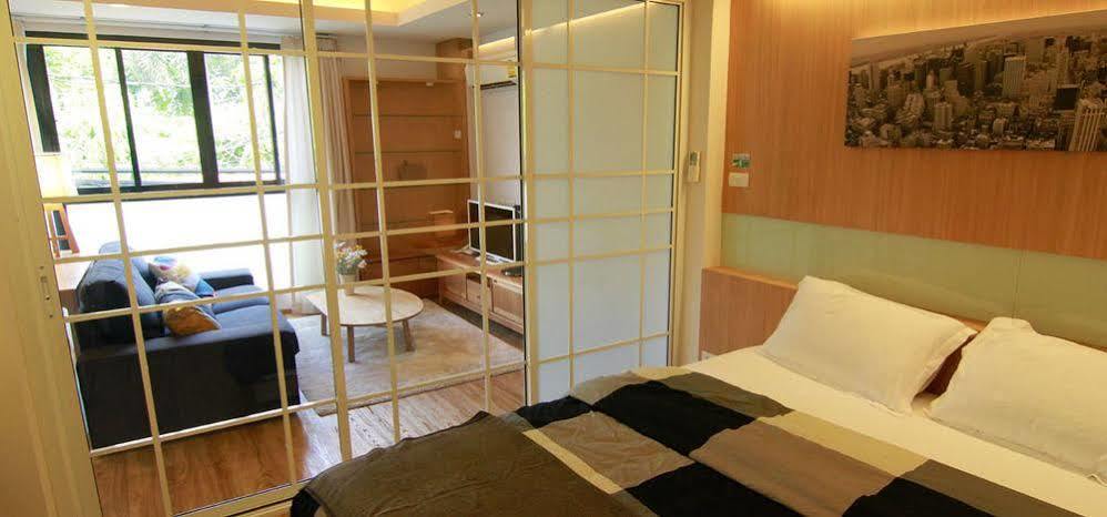 S Bloc Saladaeng Bed & Breakfast Bangkok Luaran gambar