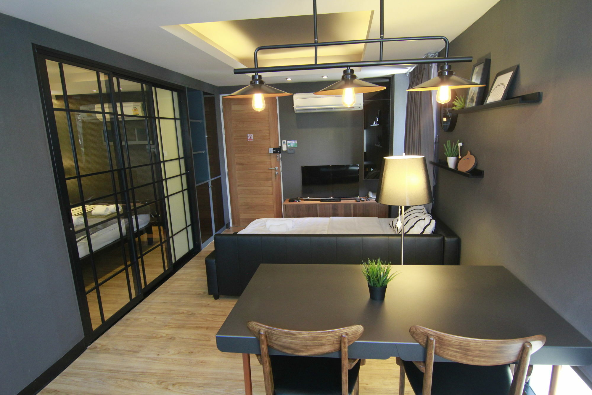 S Bloc Saladaeng Bed & Breakfast Bangkok Luaran gambar