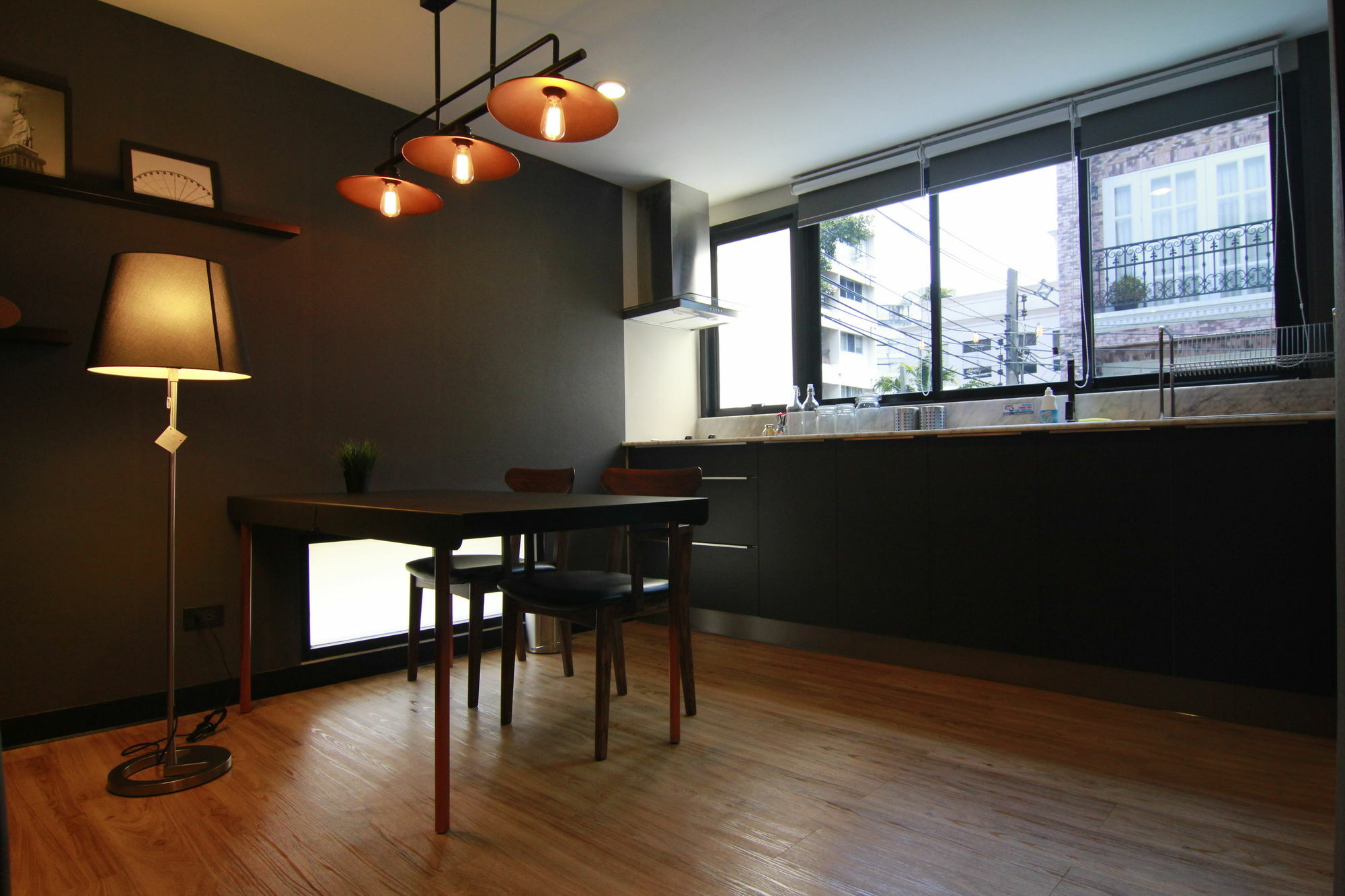 S Bloc Saladaeng Bed & Breakfast Bangkok Luaran gambar