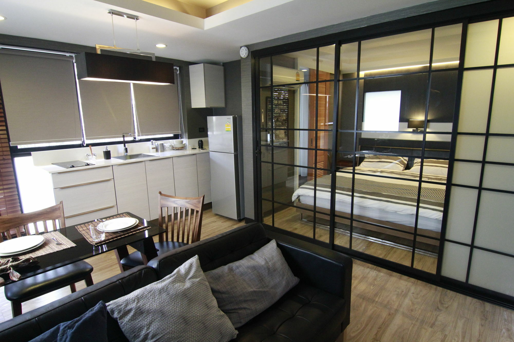 S Bloc Saladaeng Bed & Breakfast Bangkok Luaran gambar