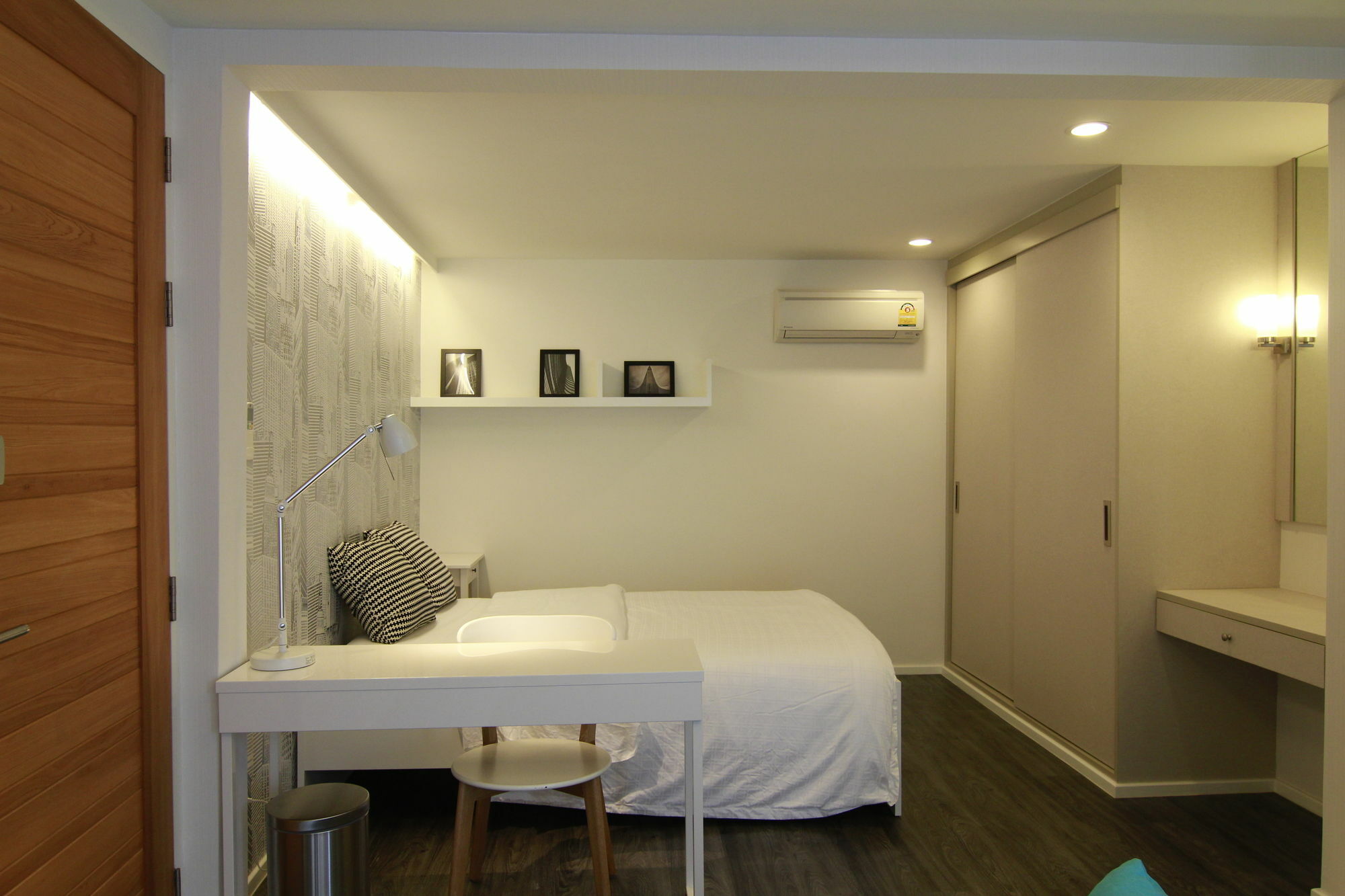 S Bloc Saladaeng Bed & Breakfast Bangkok Luaran gambar