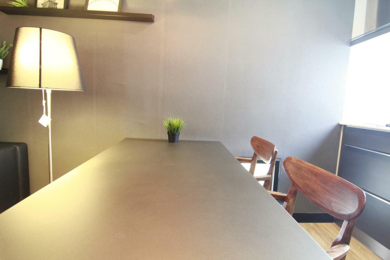 S Bloc Saladaeng Bed & Breakfast Bangkok Luaran gambar